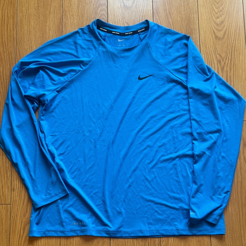 Nike Swim Long-Sleeve Rash Guad - UPF 40+